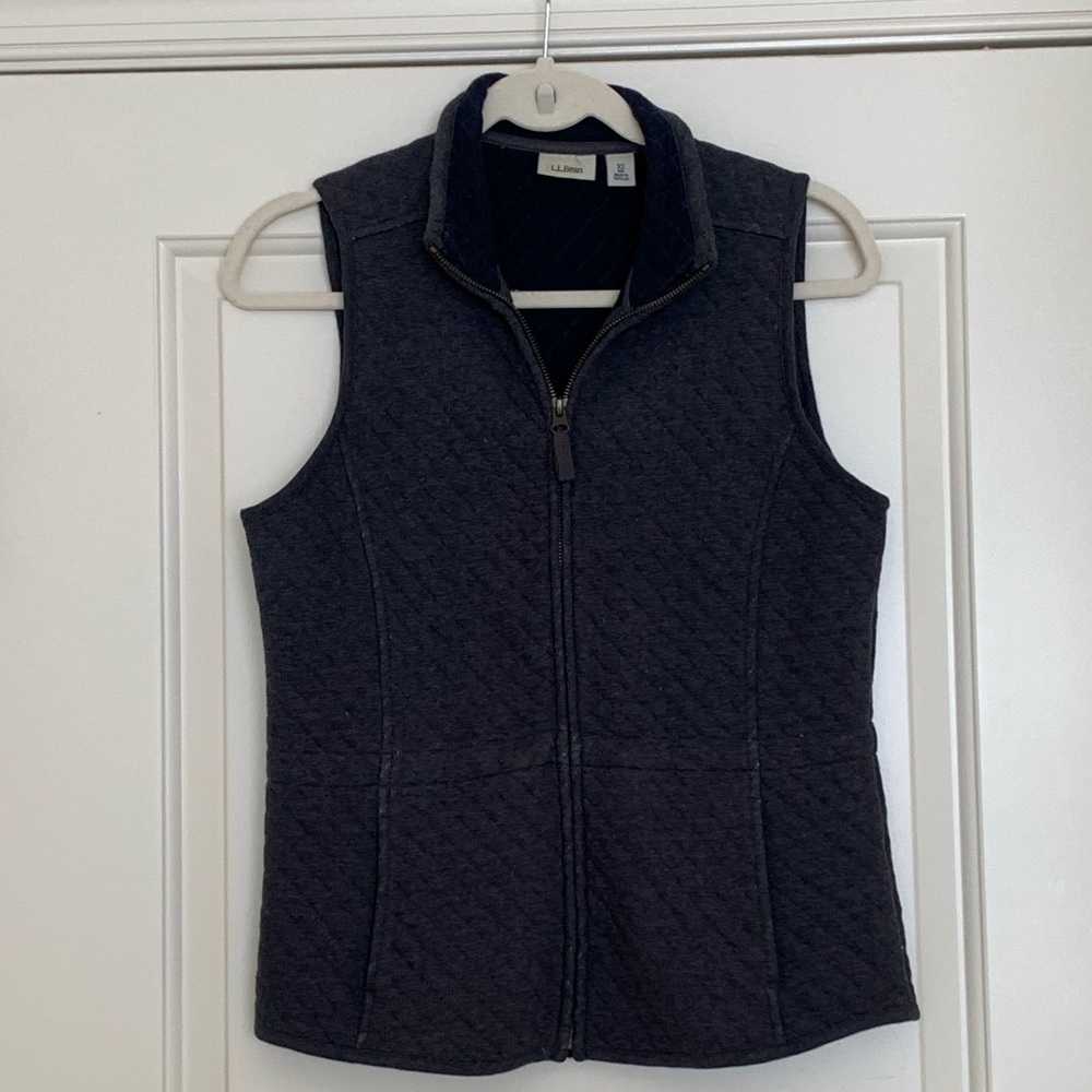 L.L. Bean Soft Dark Heather Grey Quilted Vest, Size XS